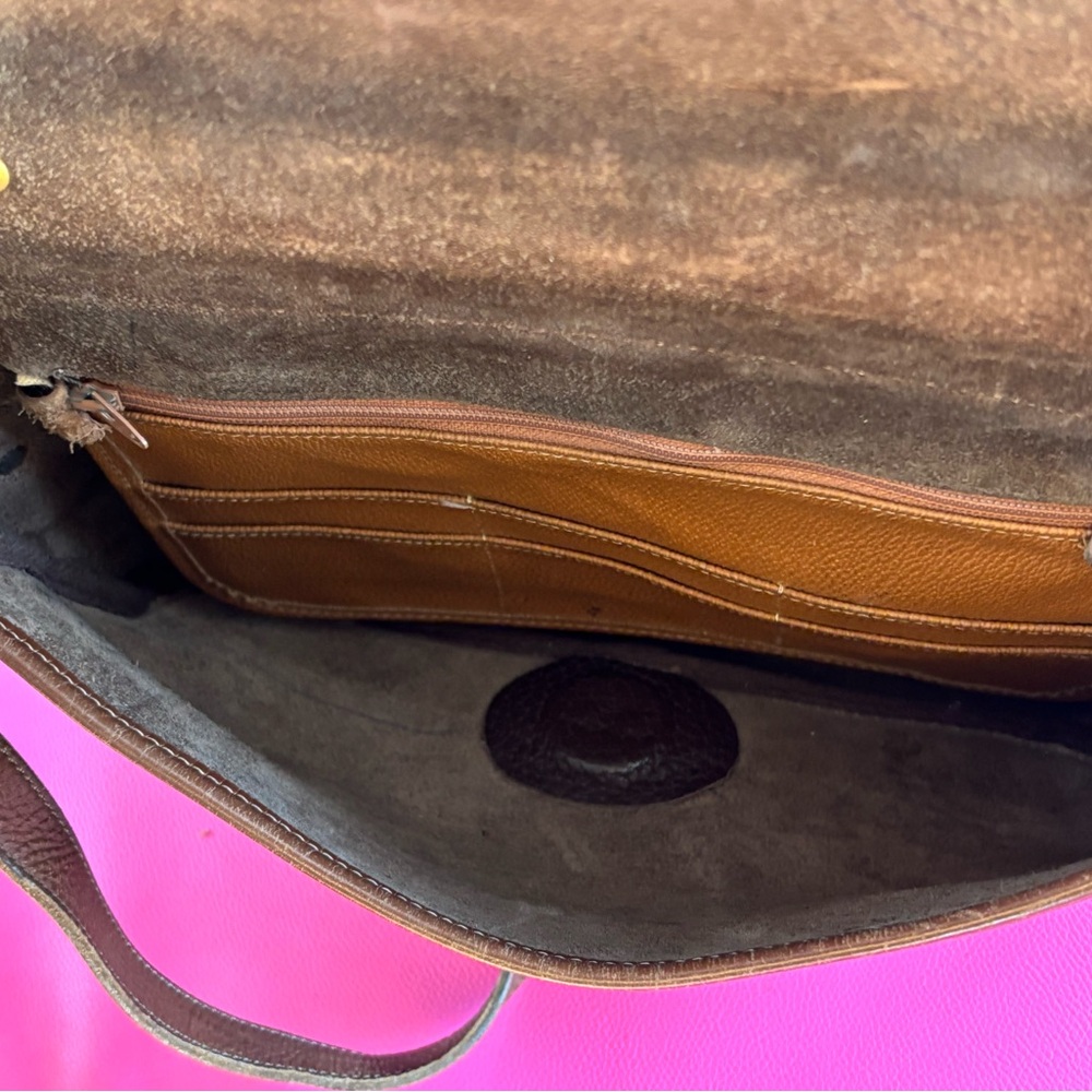 Dooney & Bourke toggle Flap Shoulder Bag AWL Leather USA made Brown Vintage - Picture 9 of 11